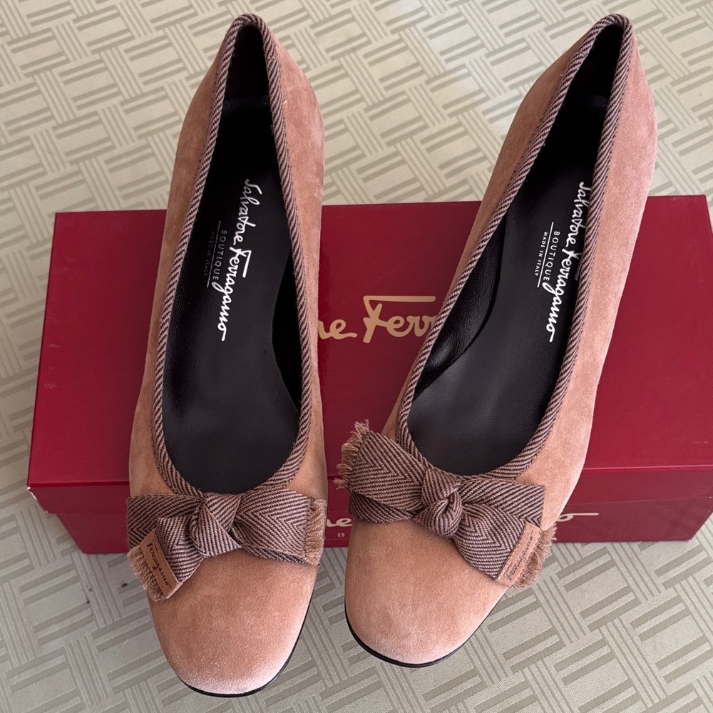 Salvatore Ferragamo Women's Brown Suede Bow Loafers